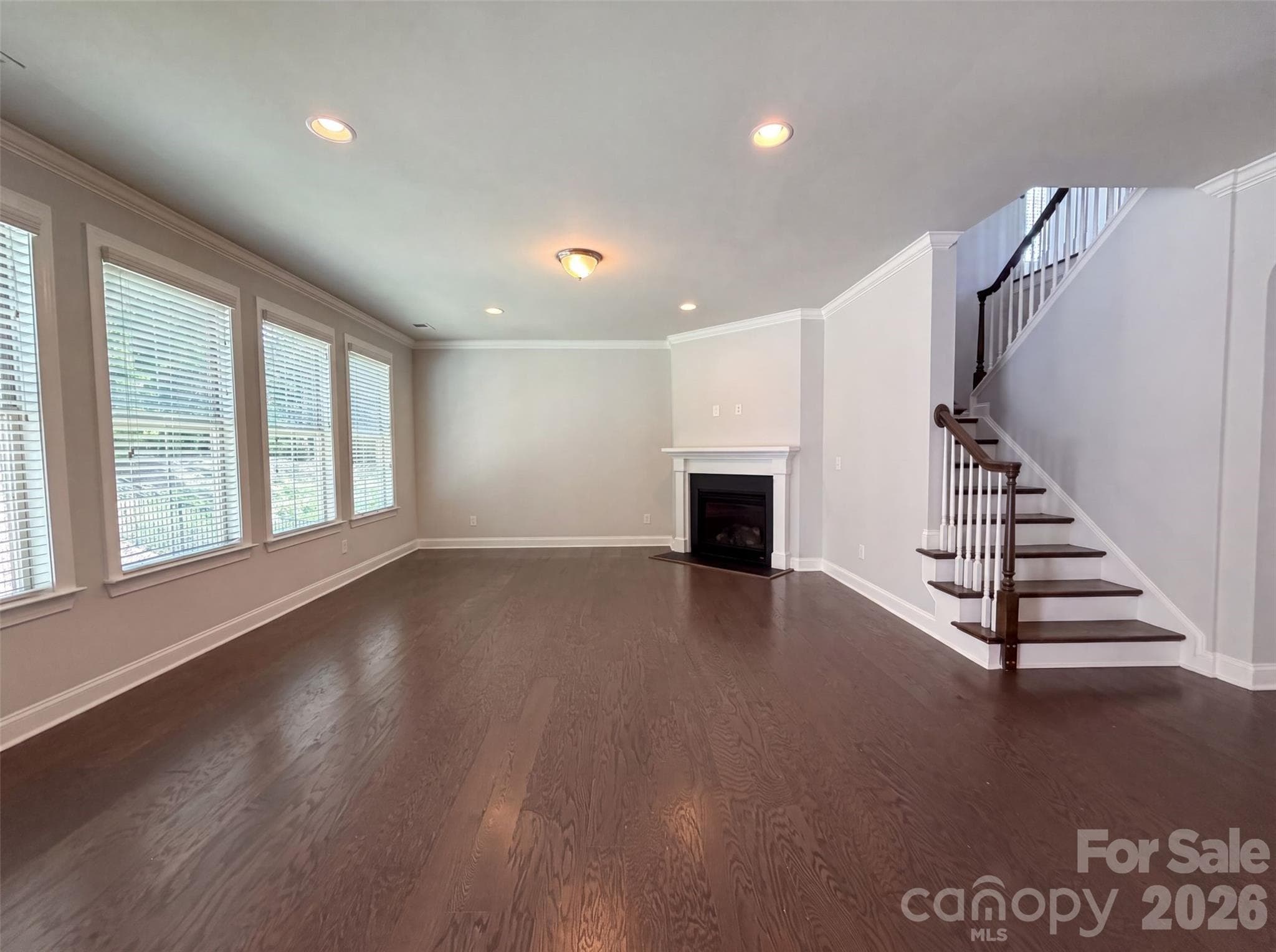Single Family Residence at 147 Monteray Oaks Circle, Fort Mill, photo 3 of 19