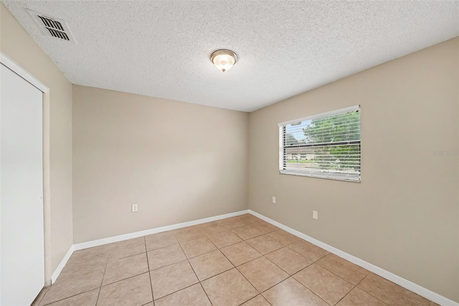 Single Family Residence at 8009 PAGODA DR, SPRING HILL, photo 13 of 21