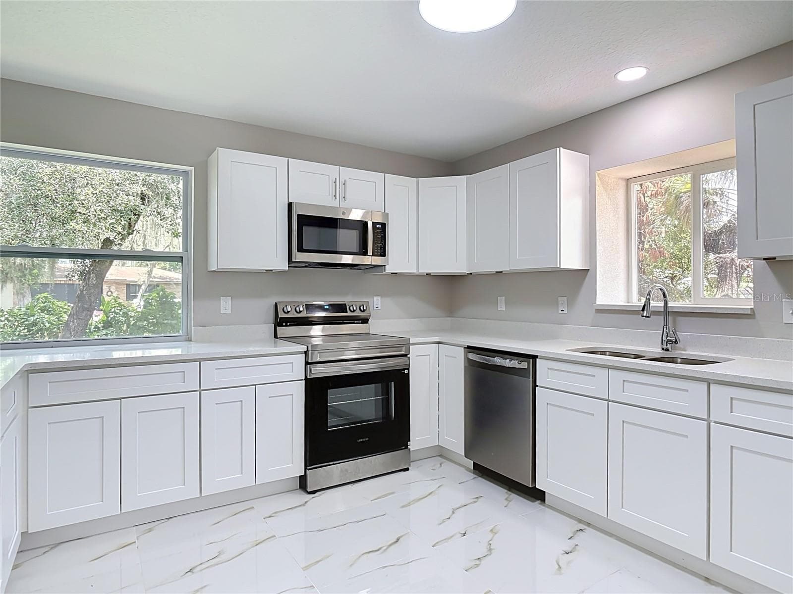 Single Family Residence at 1483 TIVOLI DR, DELTONA, photo 7 of 61