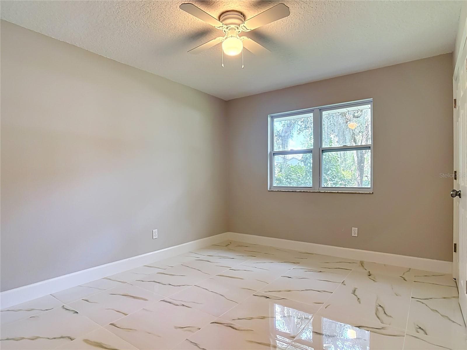Single Family Residence at 1483 TIVOLI DR, DELTONA, photo 33 of 61