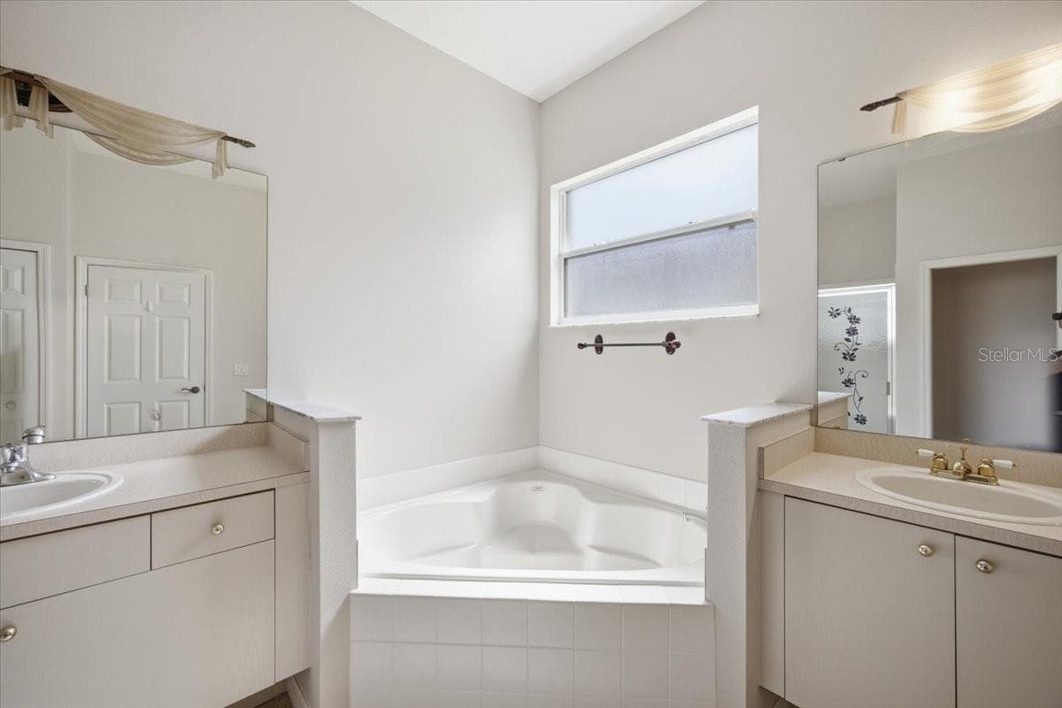 Primary Bathroom - 794 WOLF CREEK ST, CLERMONT