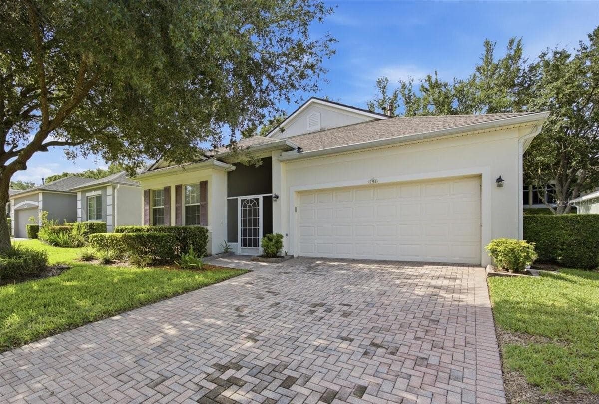 Driveway - 794 WOLF CREEK ST, CLERMONT