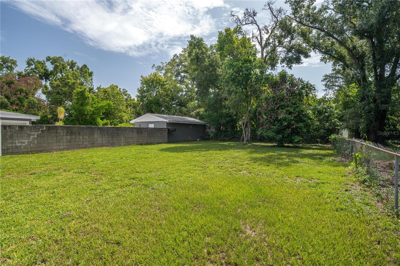 Single Family Residence at 3905 N CLEARFIELD AVE, TAMPA, photo 7 of 28