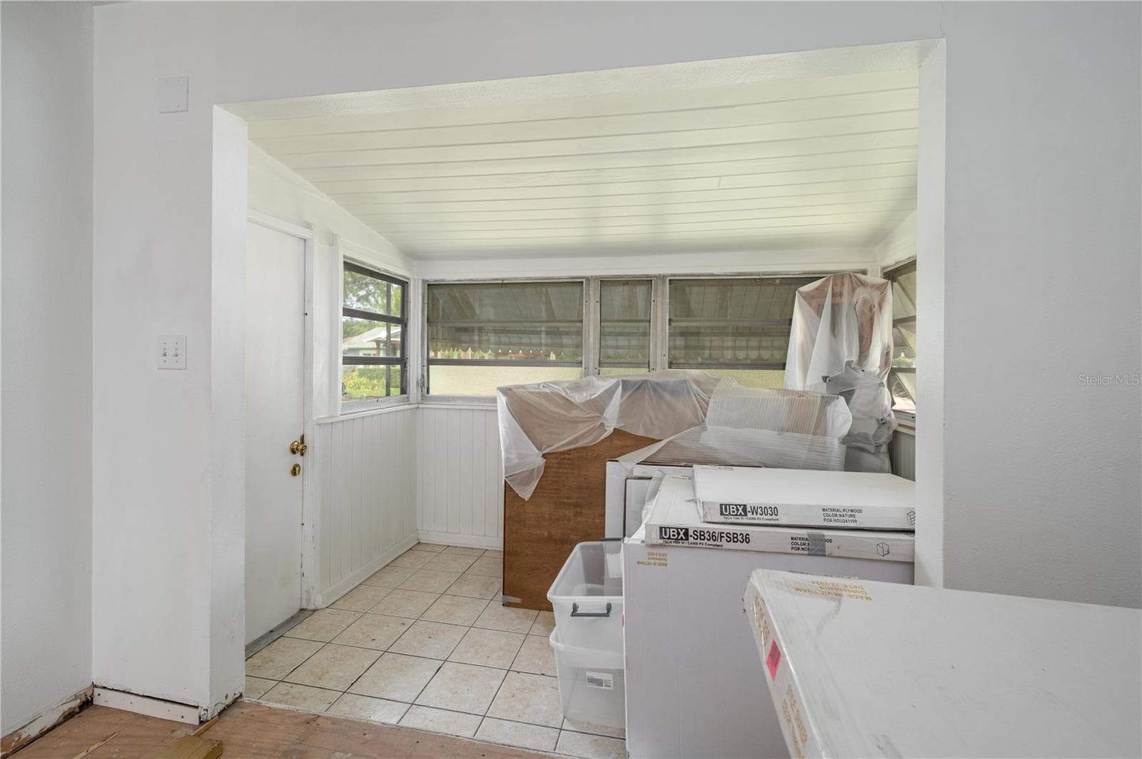 Single Family Residence at 3905 N CLEARFIELD AVE, TAMPA, photo 9 of 28
