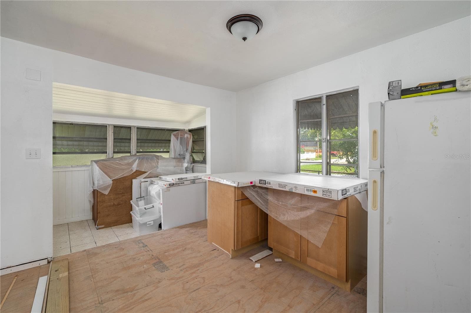Single Family Residence at 3905 N CLEARFIELD AVE, TAMPA, photo 11 of 28