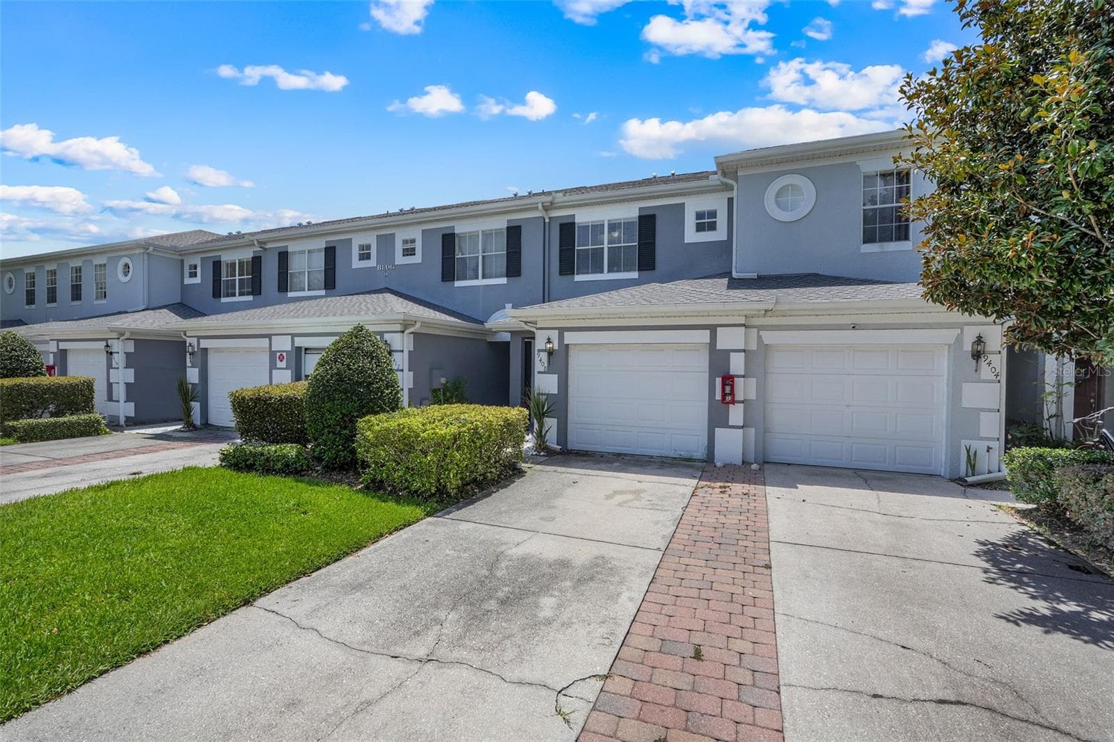 Townhouse at 9408 FLOWERING COTTONWOOD RD, ORLANDO, photo 2 of 47