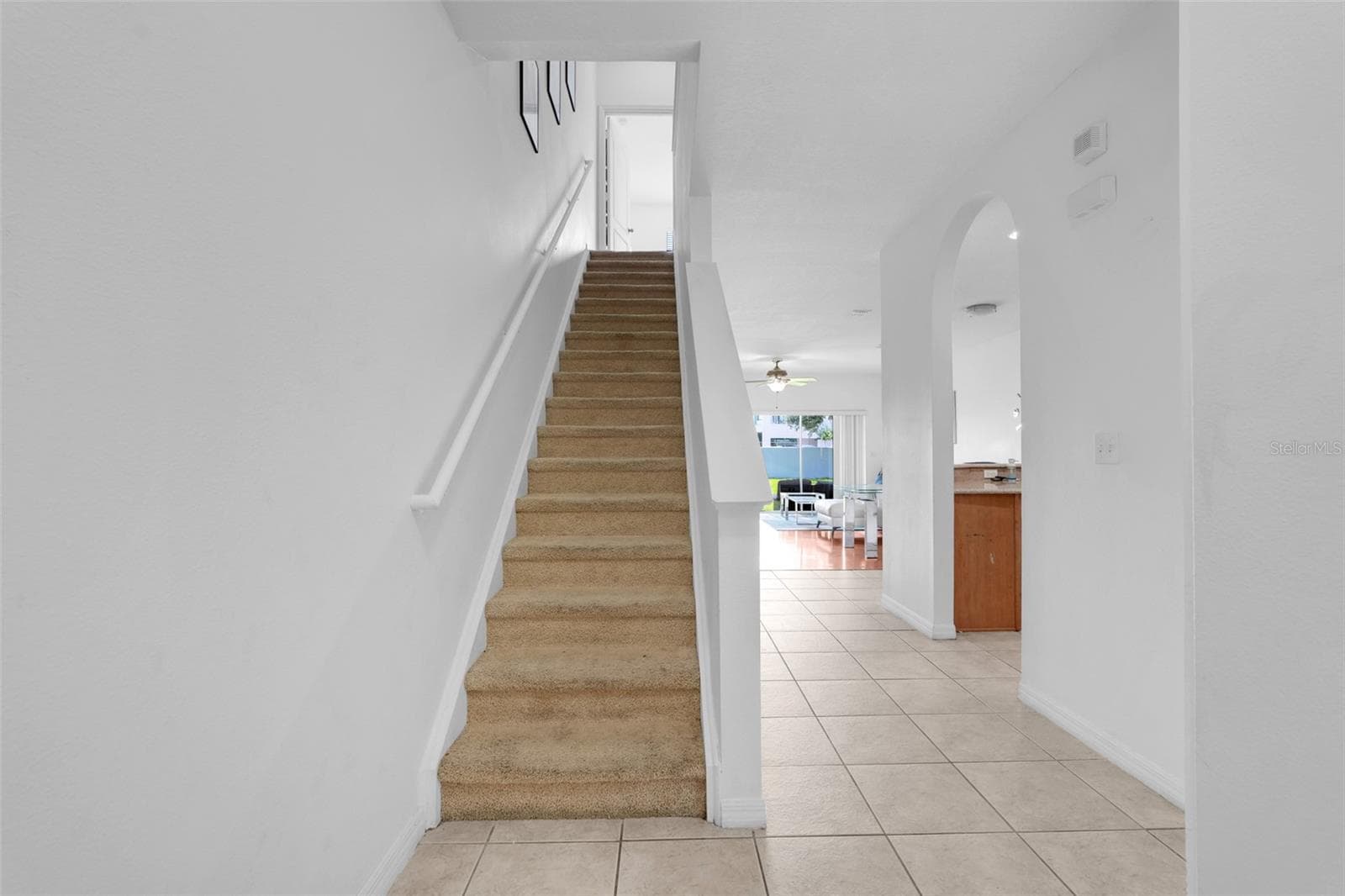 Townhouse at 9408 FLOWERING COTTONWOOD RD, ORLANDO, photo 12 of 47
