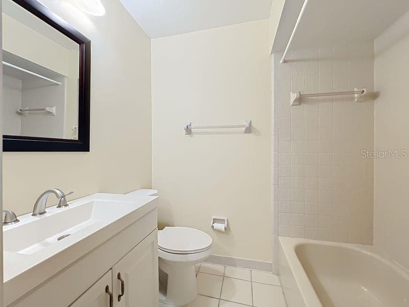Updated Guest Bathroom w/Tub - 340 GOLFSIDE CV #340, LONGWOOD