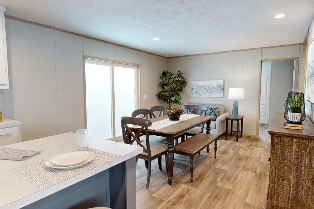 Manufactured Home at 19359 NW 274TH ST, OKEECHOBEE, photo 2 of 6