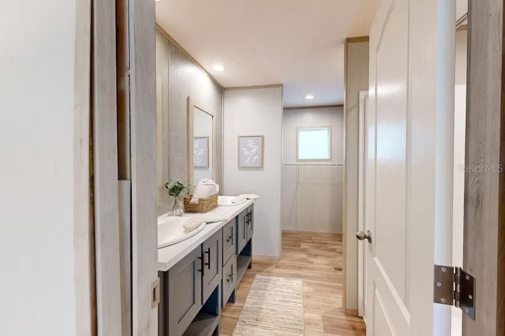 Manufactured Home at 19359 NW 274TH ST, OKEECHOBEE, photo 5 of 6