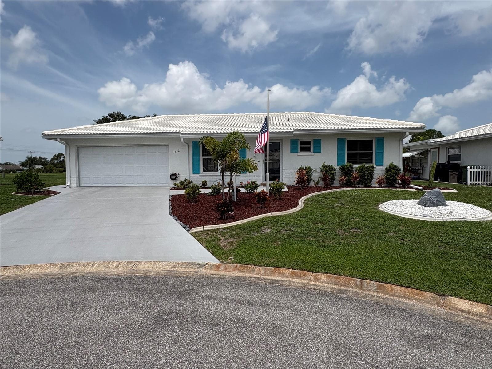 1612 S ELMWOOD DR