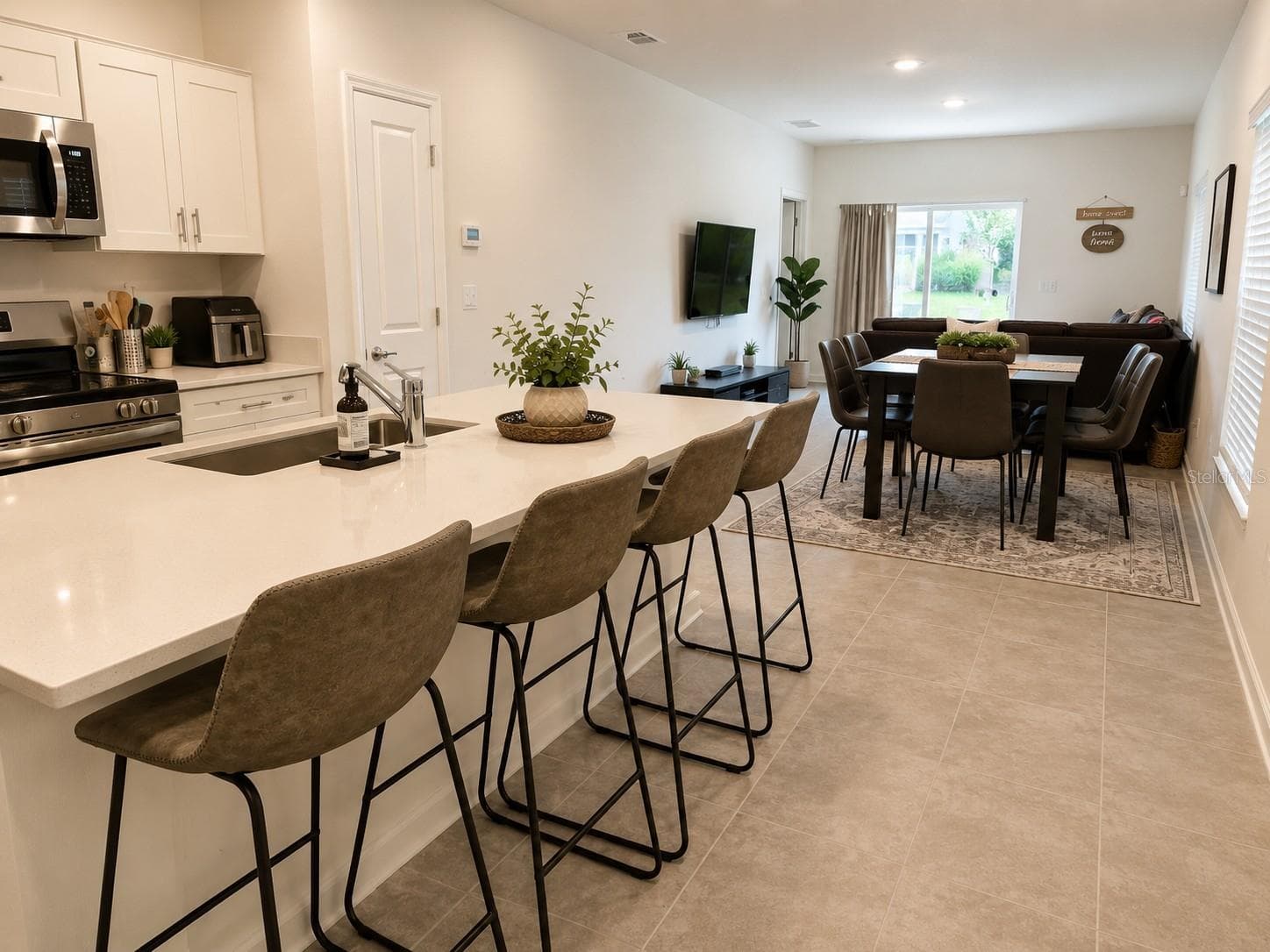 Single Family Residence at 5782 LE MARIN WAY, KISSIMMEE, photo 5 of 17