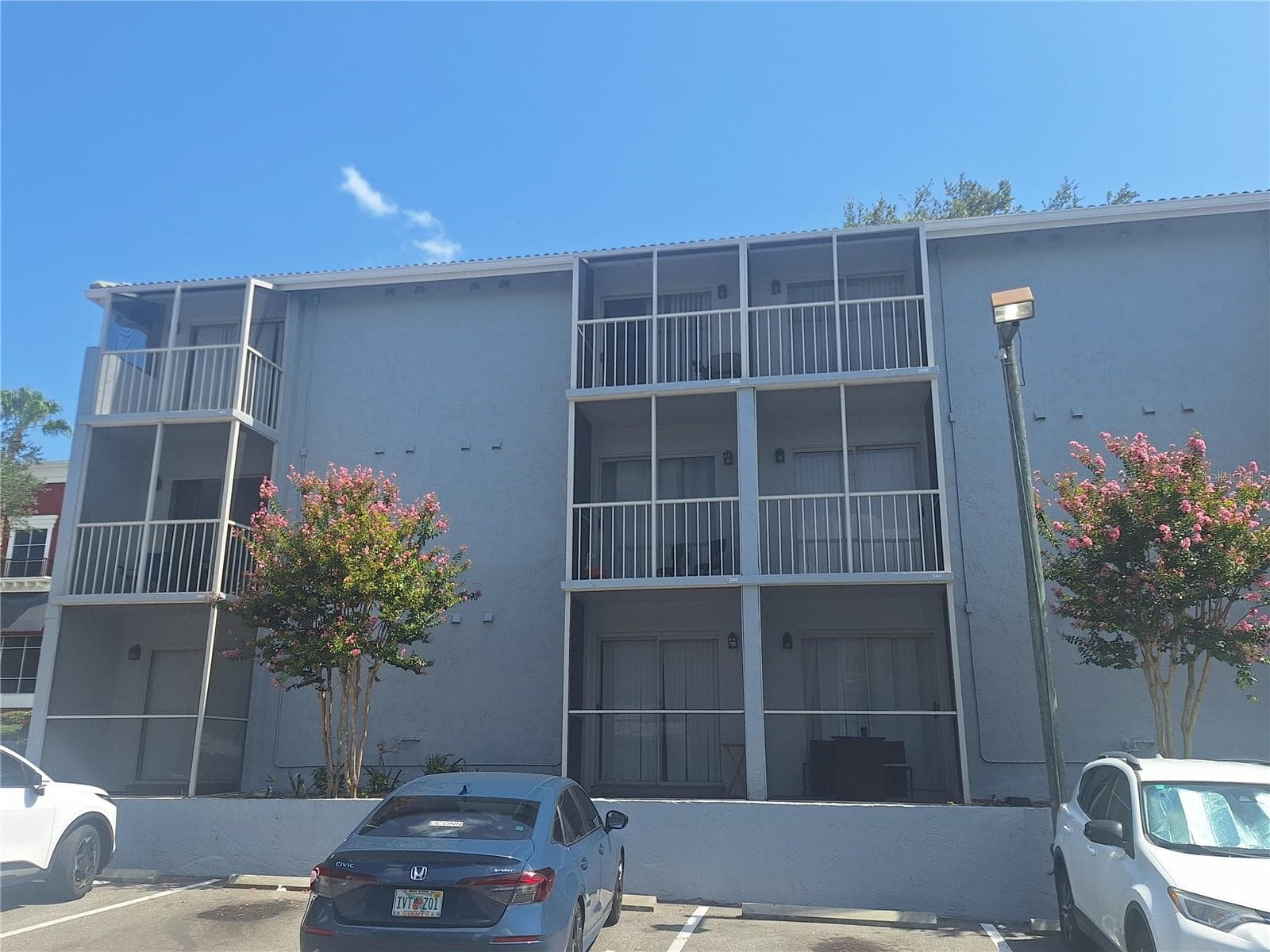 136 BLUE POINTE WAY #350