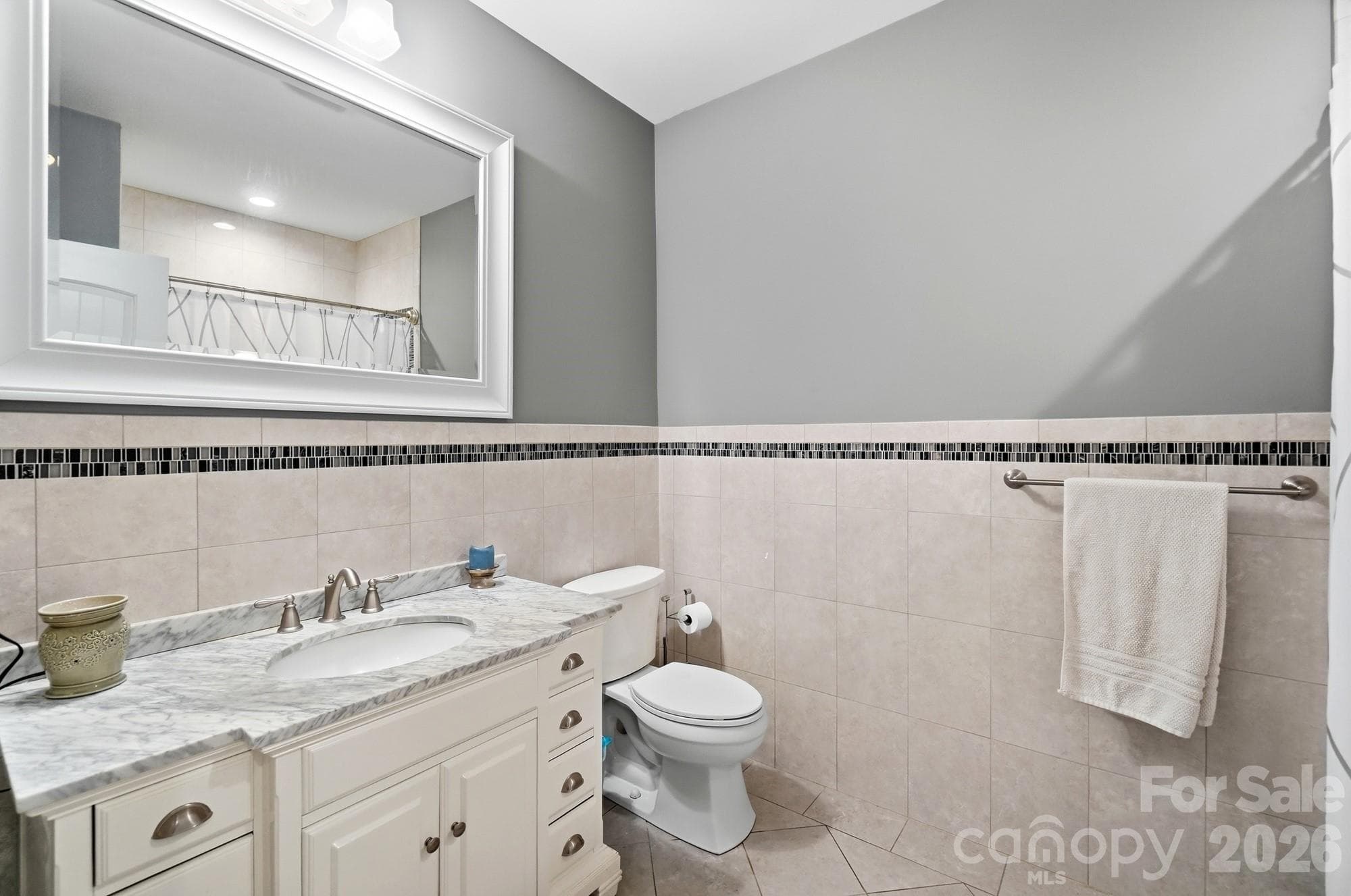 hallway bath - 4739 Mountain Island Drive W, Charlotte