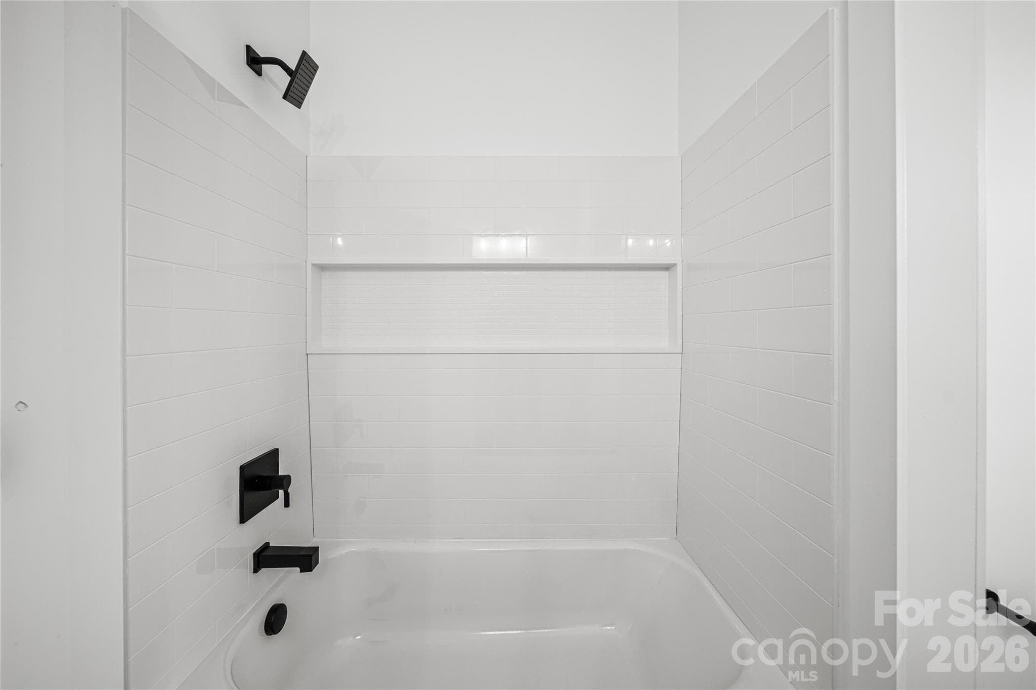 2nd Full bath Tub & Shower - 412 S Hill Street, Gastonia