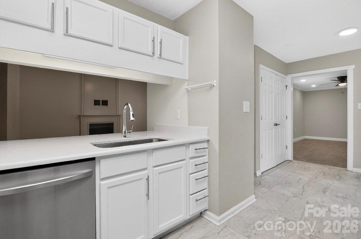 Single Family Residence at Charlotte, photo 14 of 37