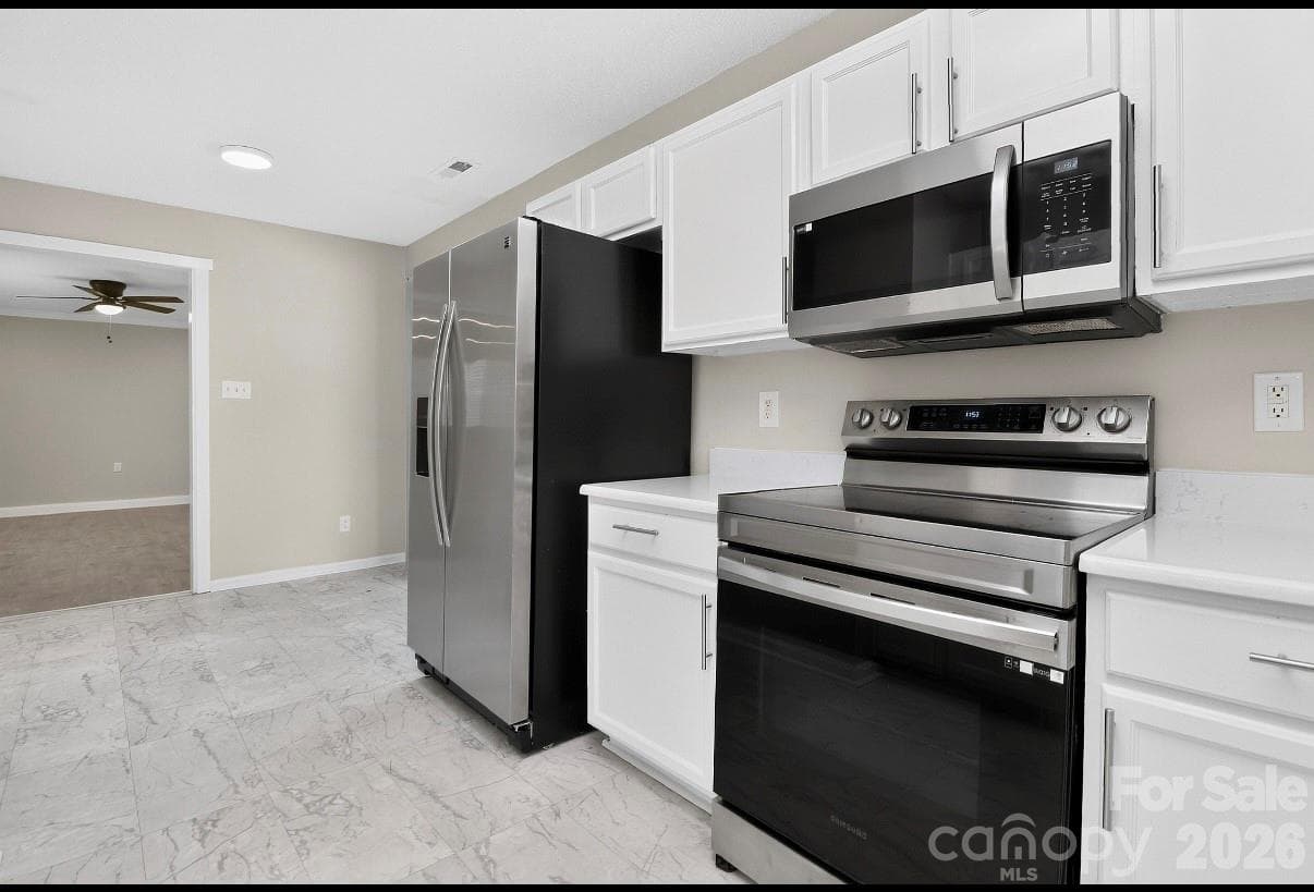 Single Family Residence at Charlotte, photo 17 of 37