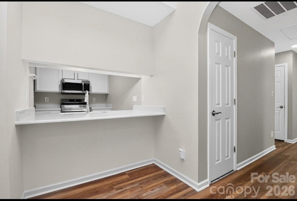 Single Family Residence at Charlotte, photo 18 of 37