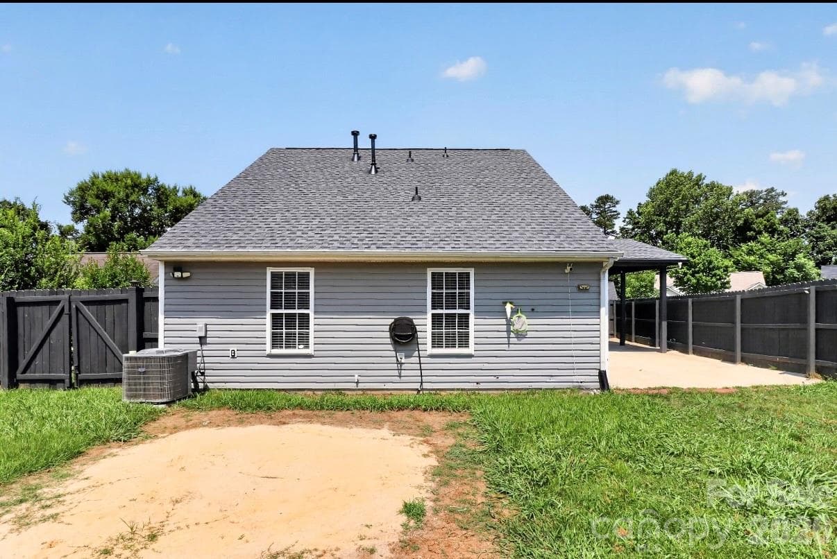 Single Family Residence at Charlotte, photo 32 of 37