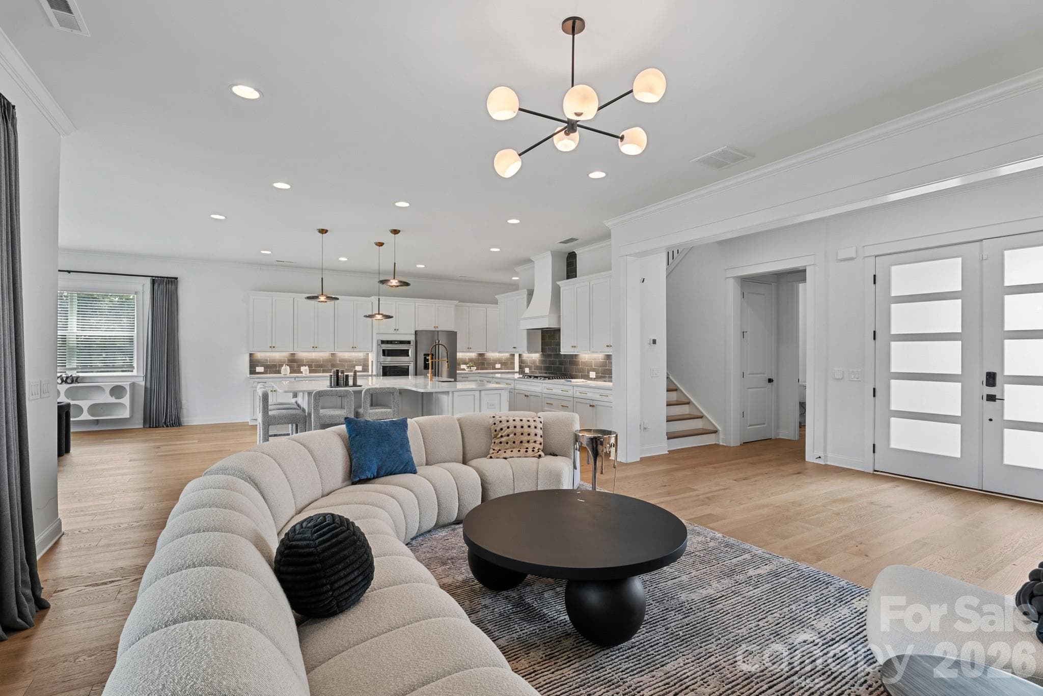Single Family Residence at 13944 Roosevelt Grove Drive, Huntersville, photo 5 of 43