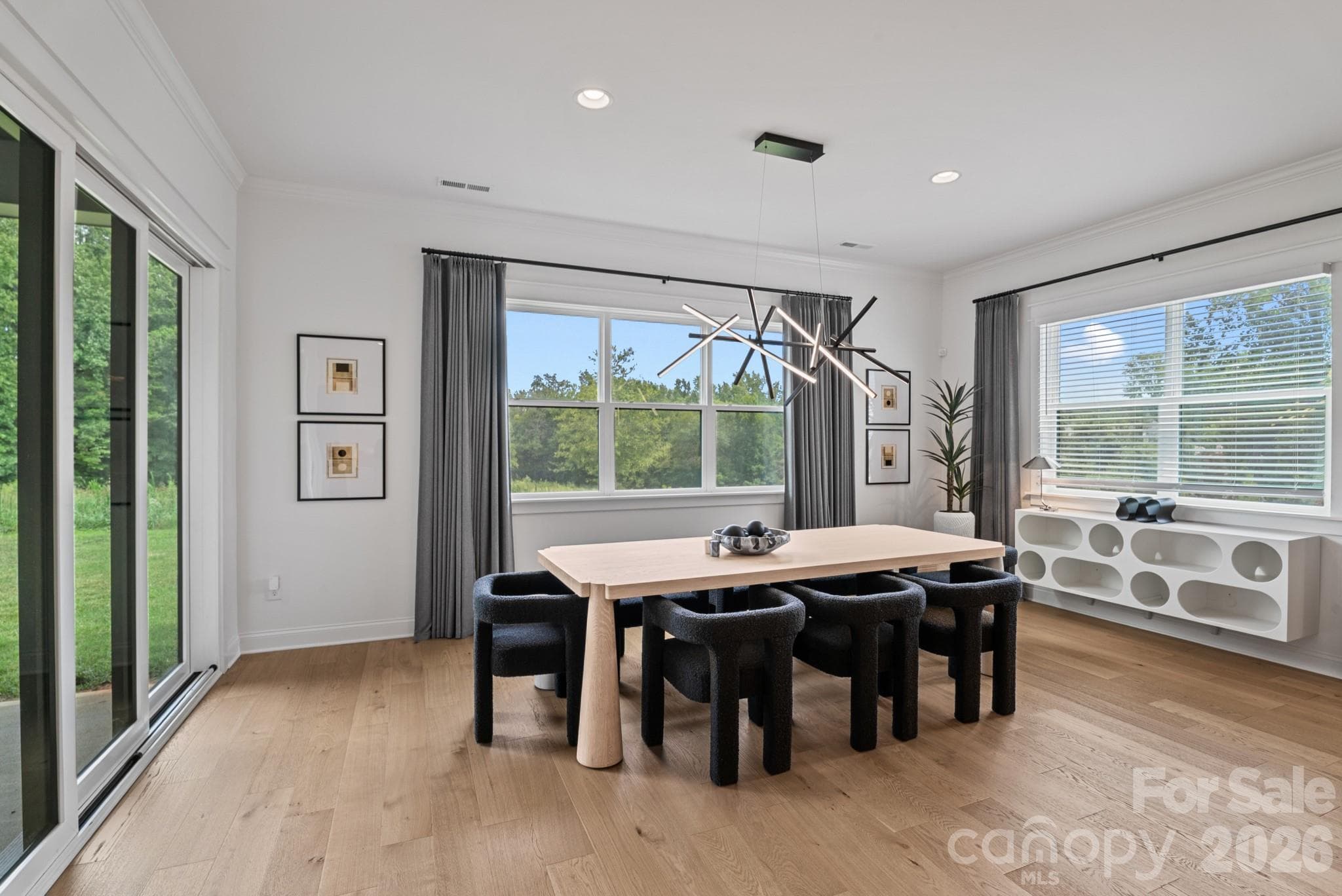 Dining Room Perfect for Entertaining - 13944 Roosevelt Grove Drive, Huntersville