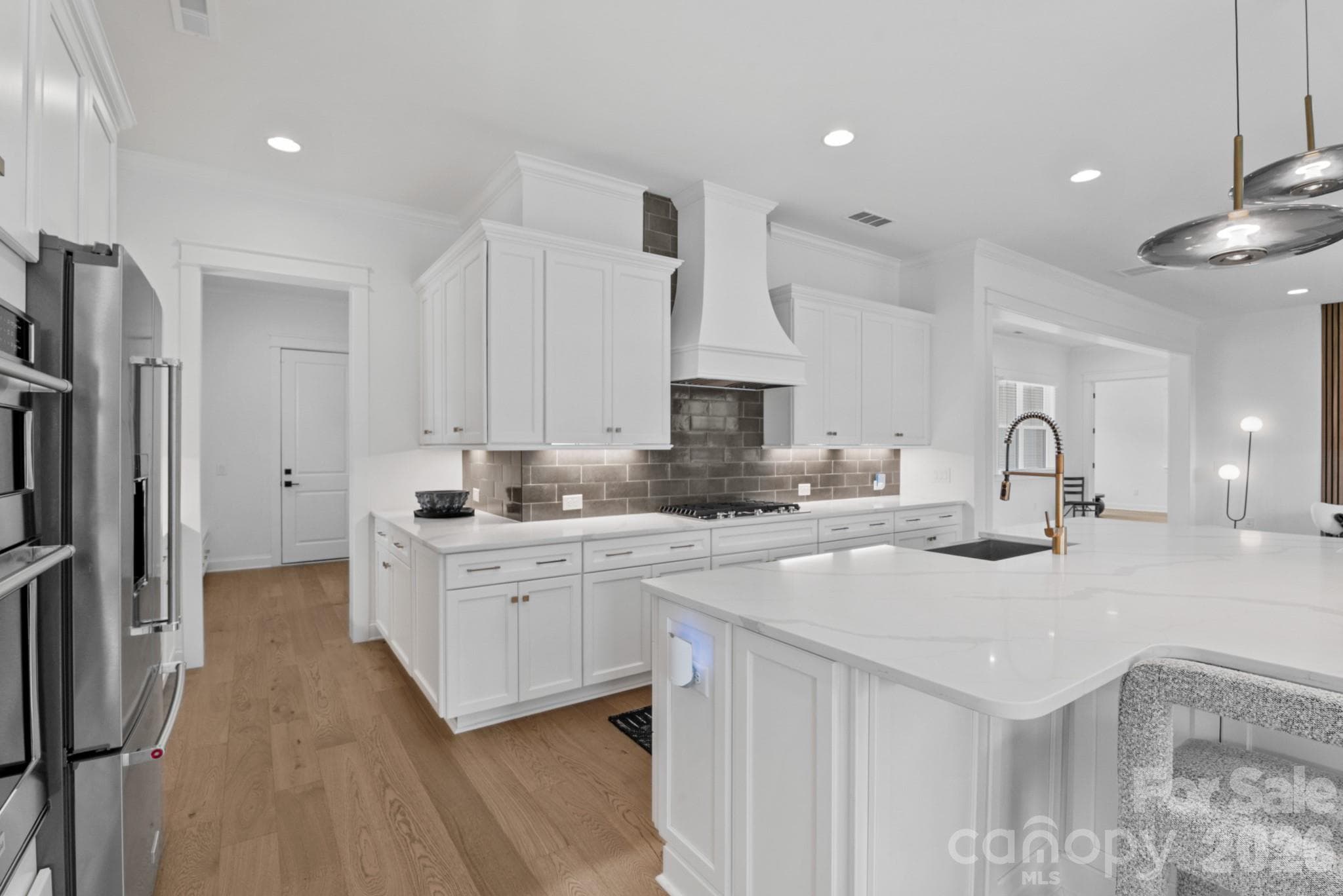 Single Family Residence at 13944 Roosevelt Grove Drive, Huntersville, photo 12 of 43