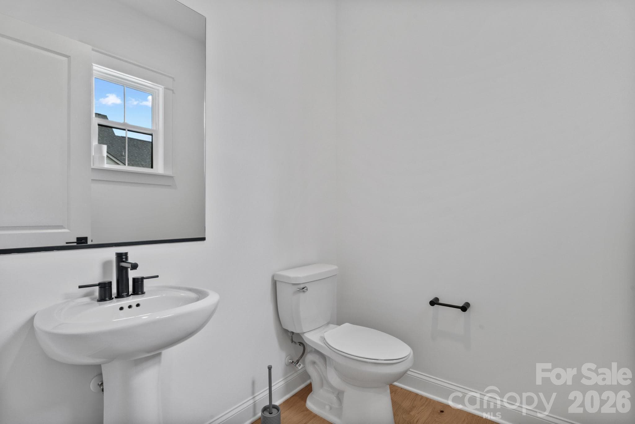 1st Floor Powder Room - 13944 Roosevelt Grove Drive, Huntersville
