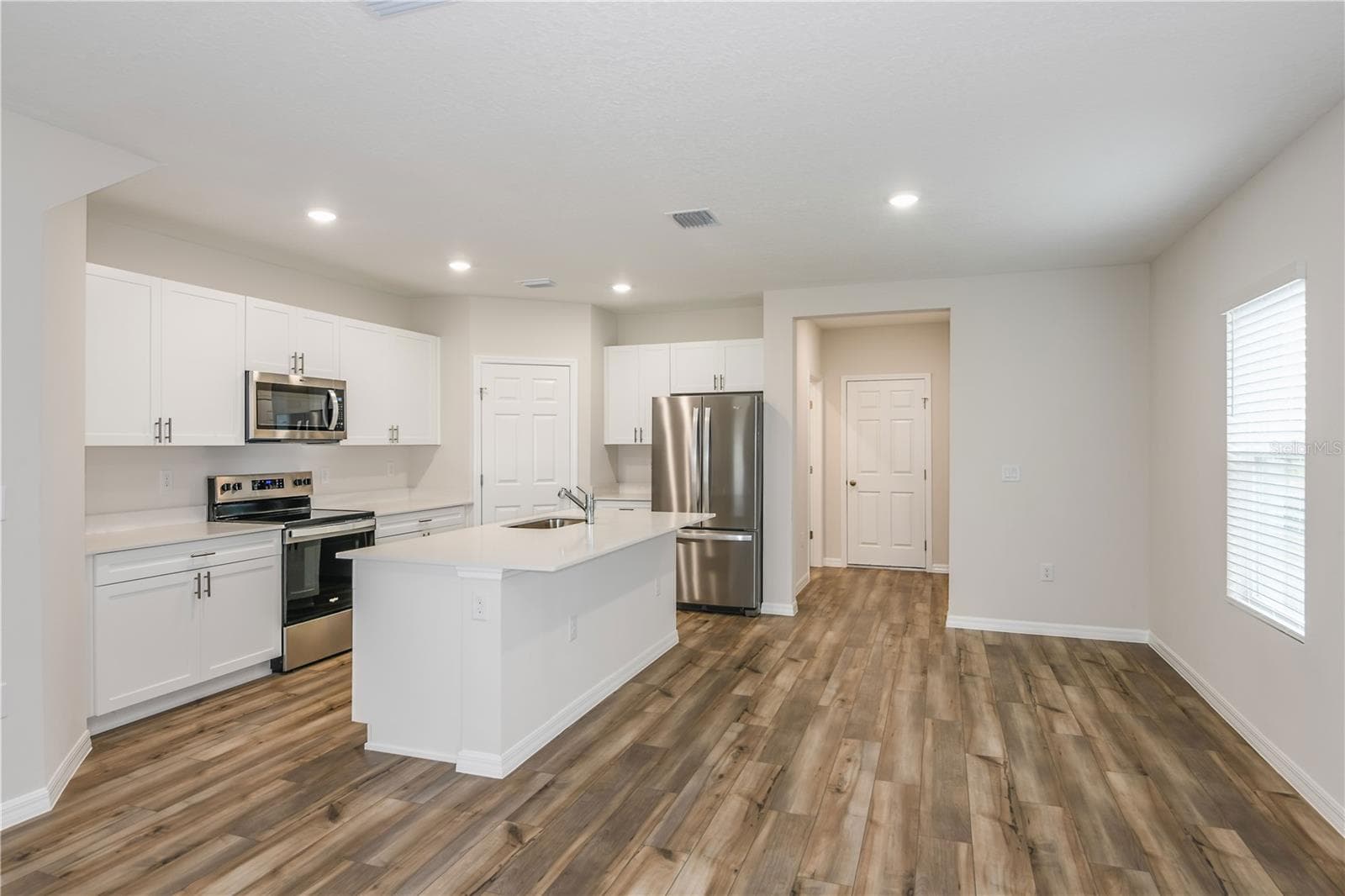 Single Family Residence at 9888 PELICAN COAST DR, DADE CITY, photo 12 of 27