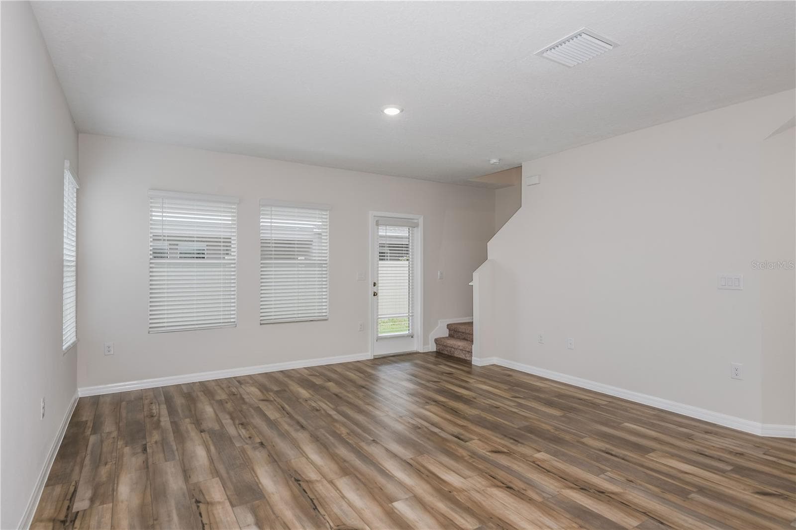 Single Family Residence at 9888 PELICAN COAST DR, DADE CITY, photo 16 of 27