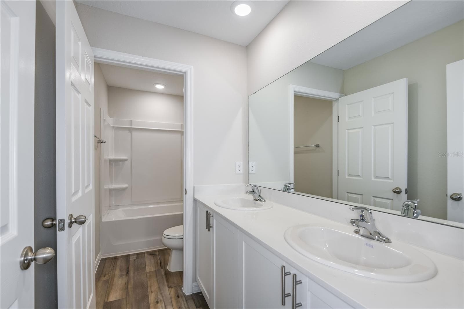Single Family Residence at 9888 PELICAN COAST DR, DADE CITY, photo 18 of 27