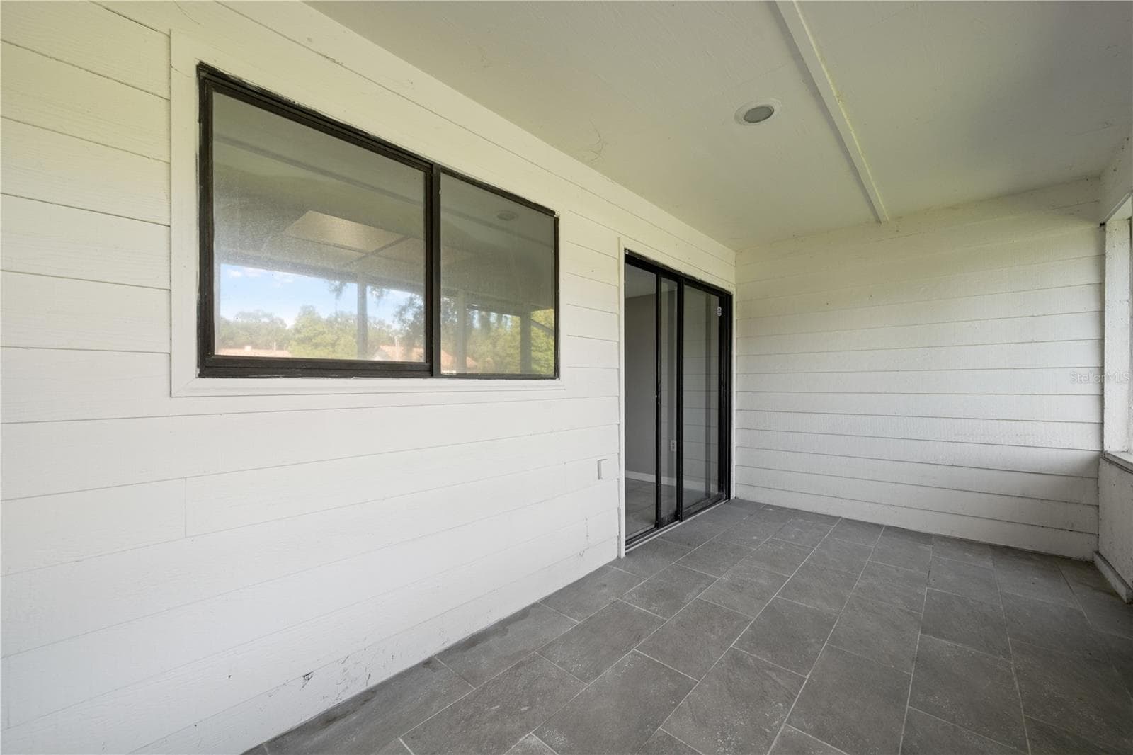 Townhouse at 1420 RIDGE LAKE CT, LAKELAND, photo 11 of 13