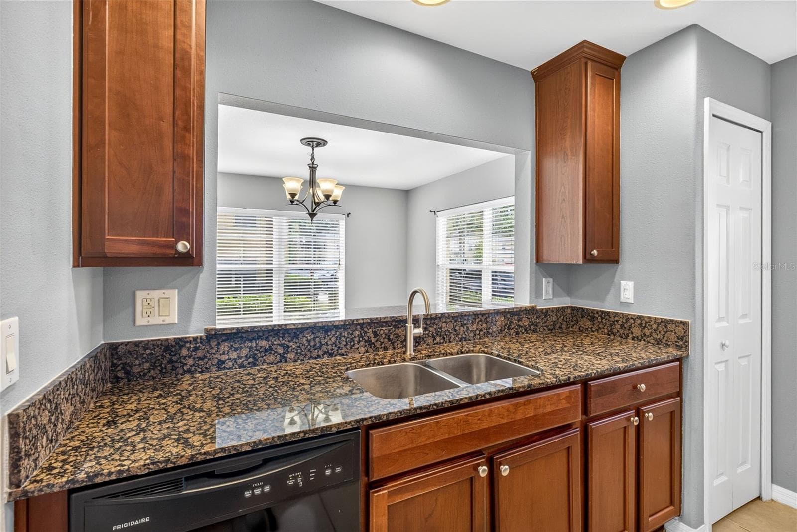 Townhouse at 37602 AARALYN RD, ZEPHYRHILLS, photo 17 of 42