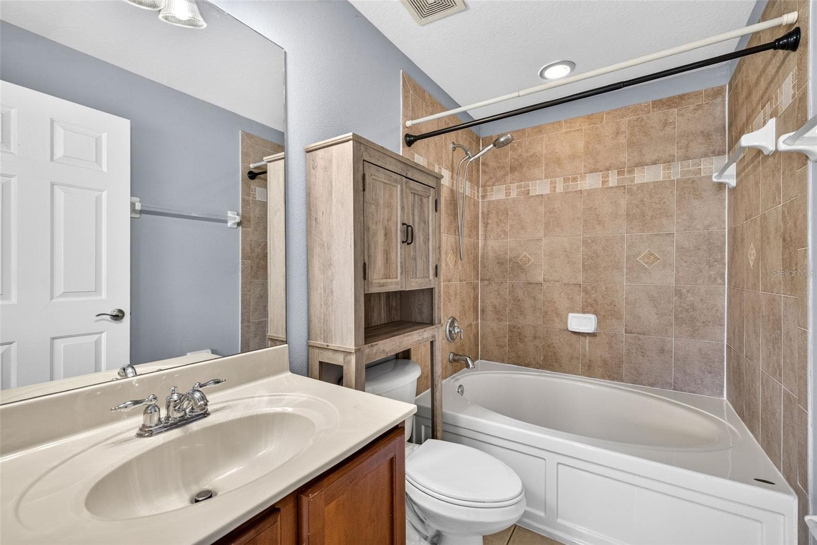 Townhouse at 37602 AARALYN RD, ZEPHYRHILLS, photo 22 of 42