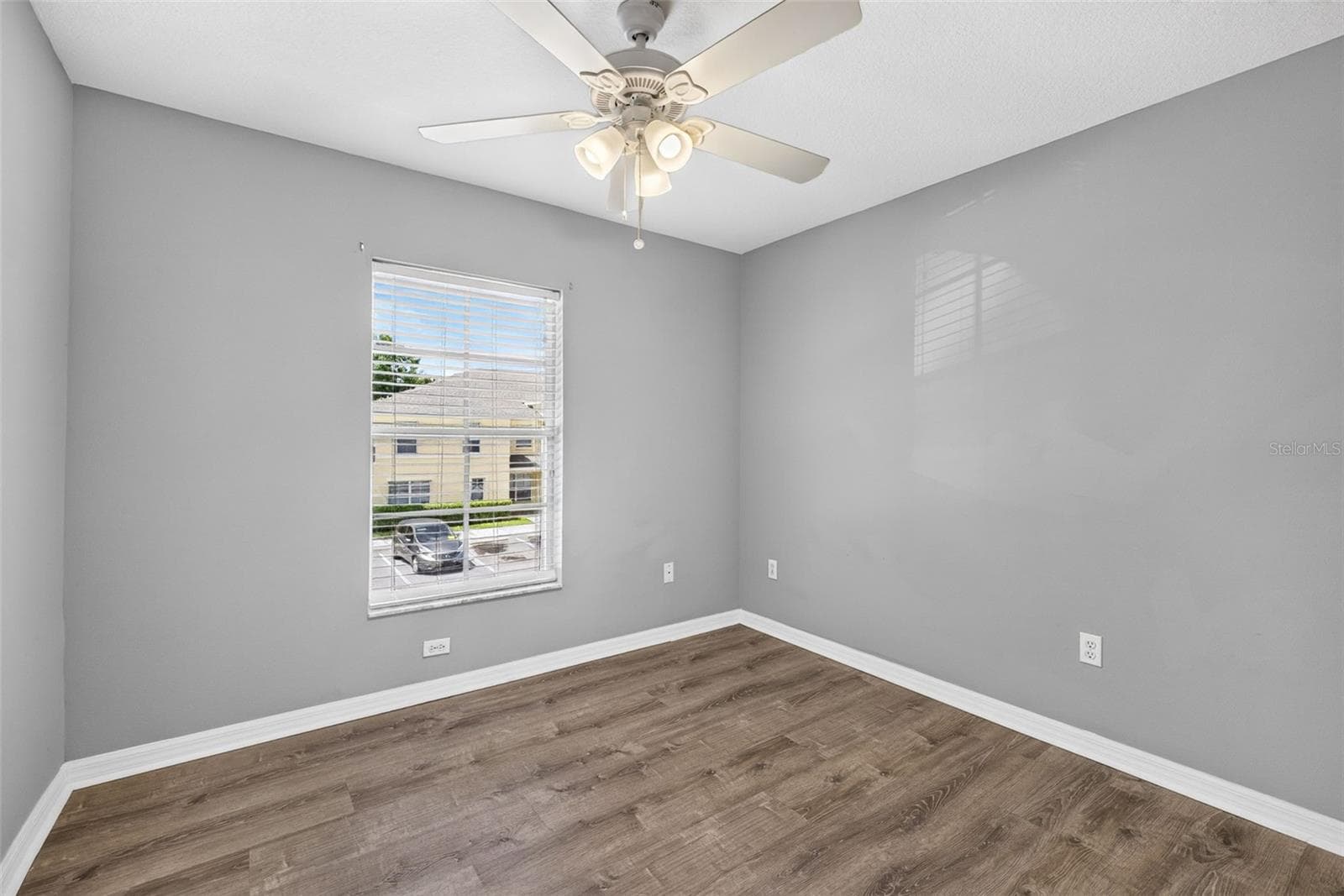 Townhouse at 37602 AARALYN RD, ZEPHYRHILLS, photo 29 of 42