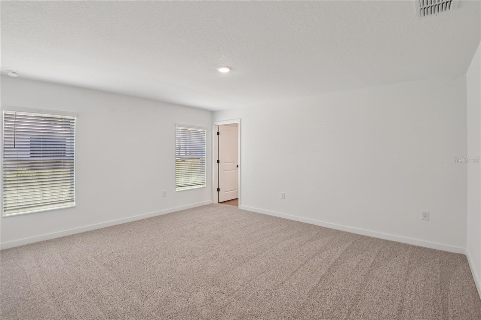 Single Family Residence at 13331 CANADA GOOSE RD, WEEKI WACHEE, photo 6 of 14