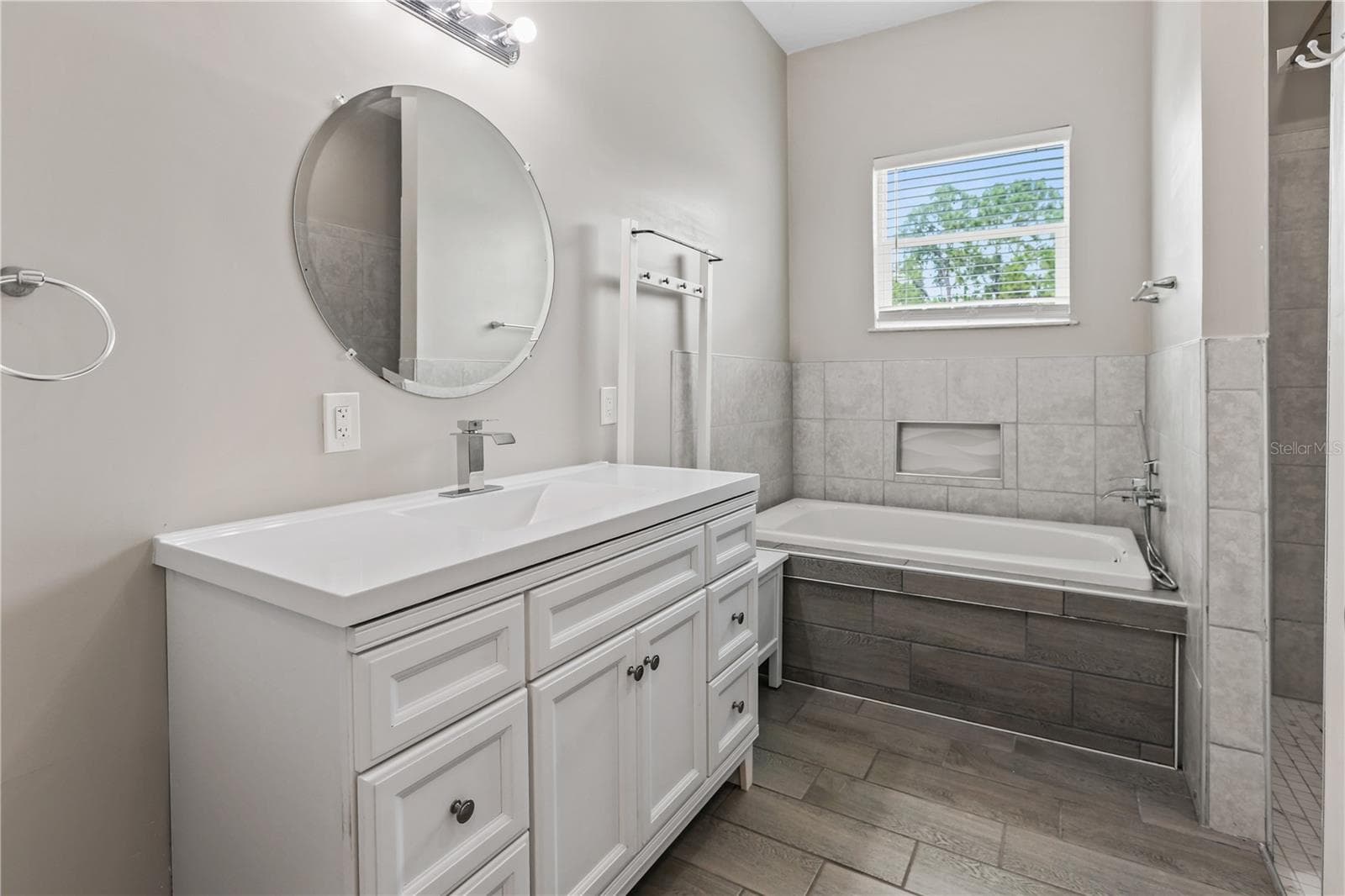 Bathroom 3 - 306 CALENDAR ST, PORT CHARLOTTE
