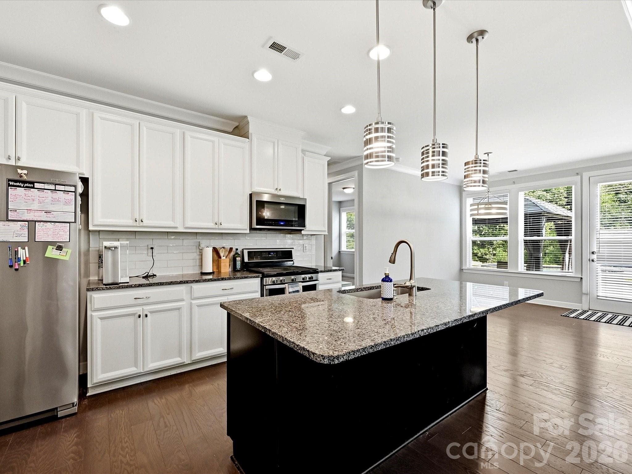 Single Family Residence at 2657 Cheverny Place, Concord, photo 11 of 37