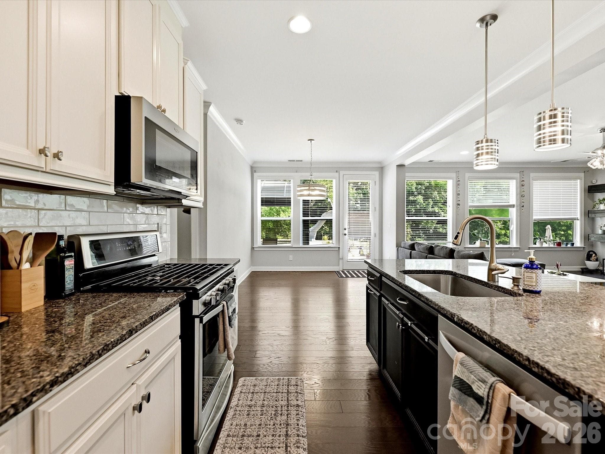 Single Family Residence at 2657 Cheverny Place, Concord, photo 13 of 37