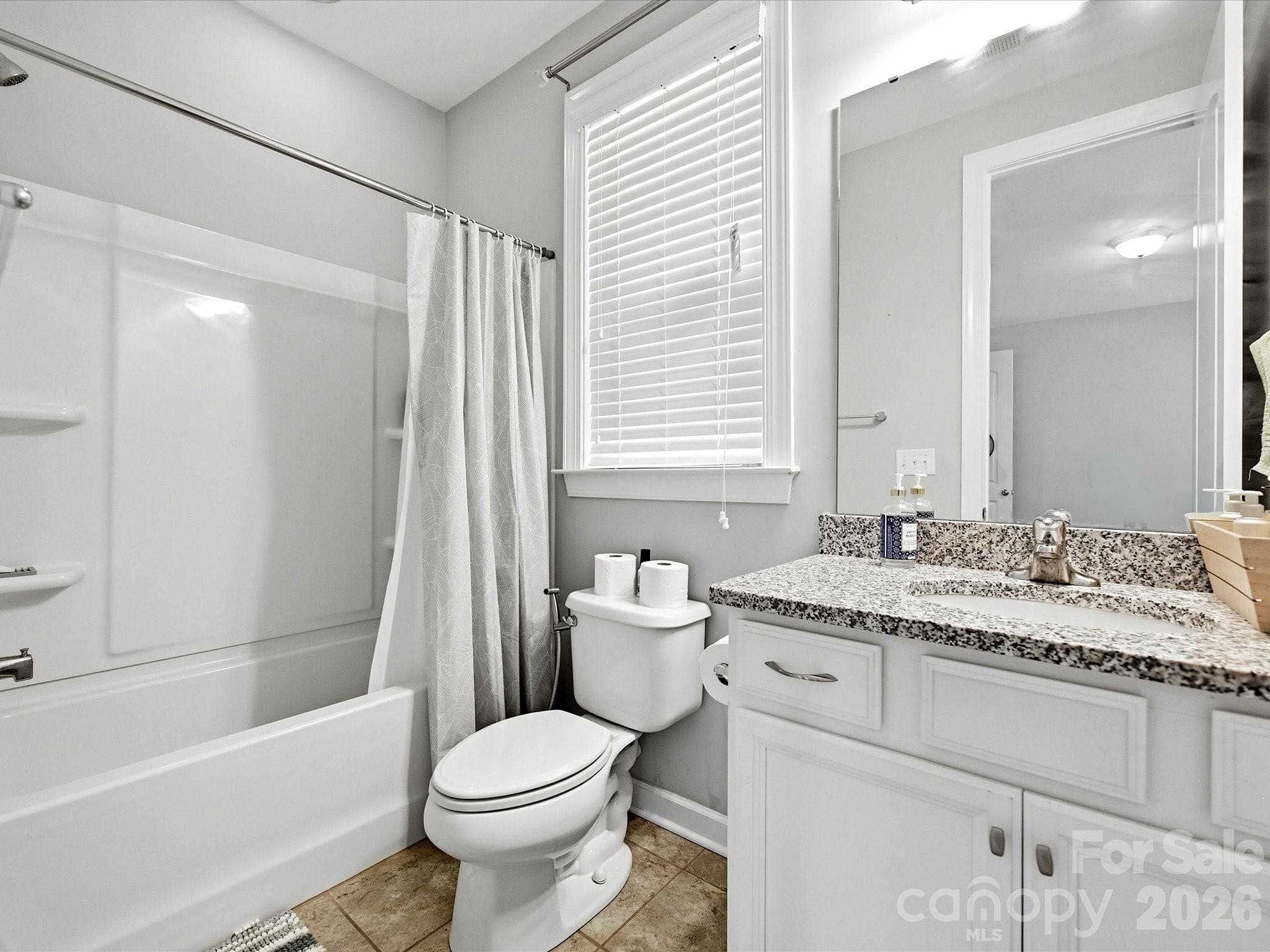 Single Family Residence at 2657 Cheverny Place, Concord, photo 20 of 37