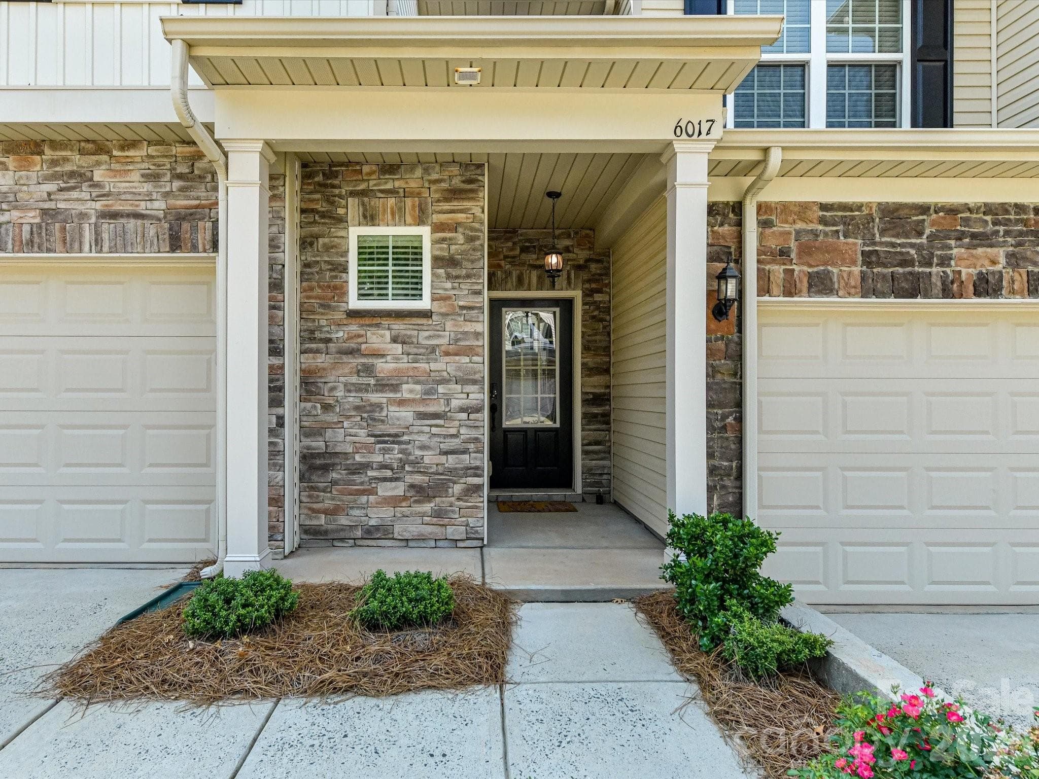 Townhouse at 6017 Carrollton Lane, Charlotte, photo 3 of 48