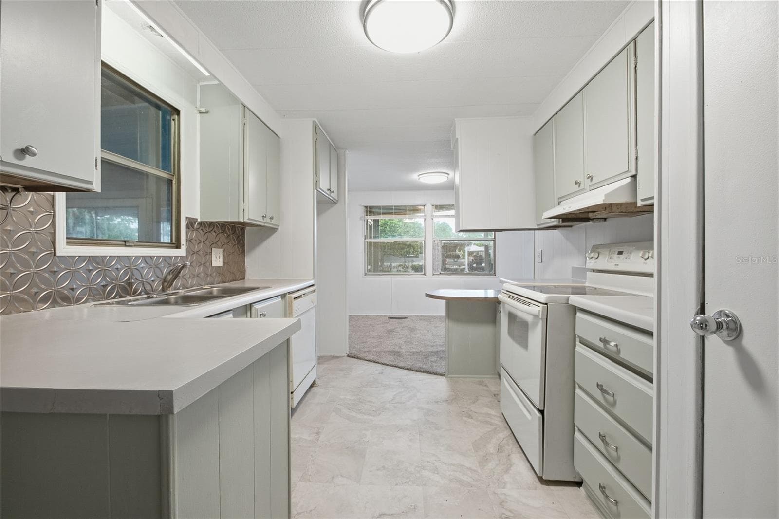 Mobile Home at 110 MAPLE DR, DEBARY, photo 14 of 40