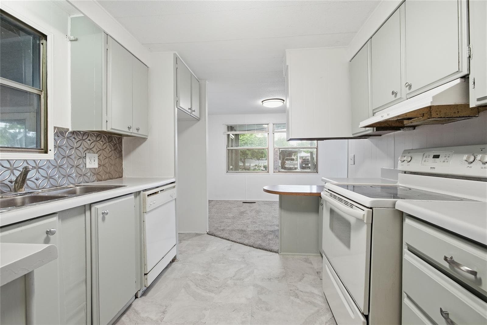 Mobile Home at 110 MAPLE DR, DEBARY, photo 15 of 40