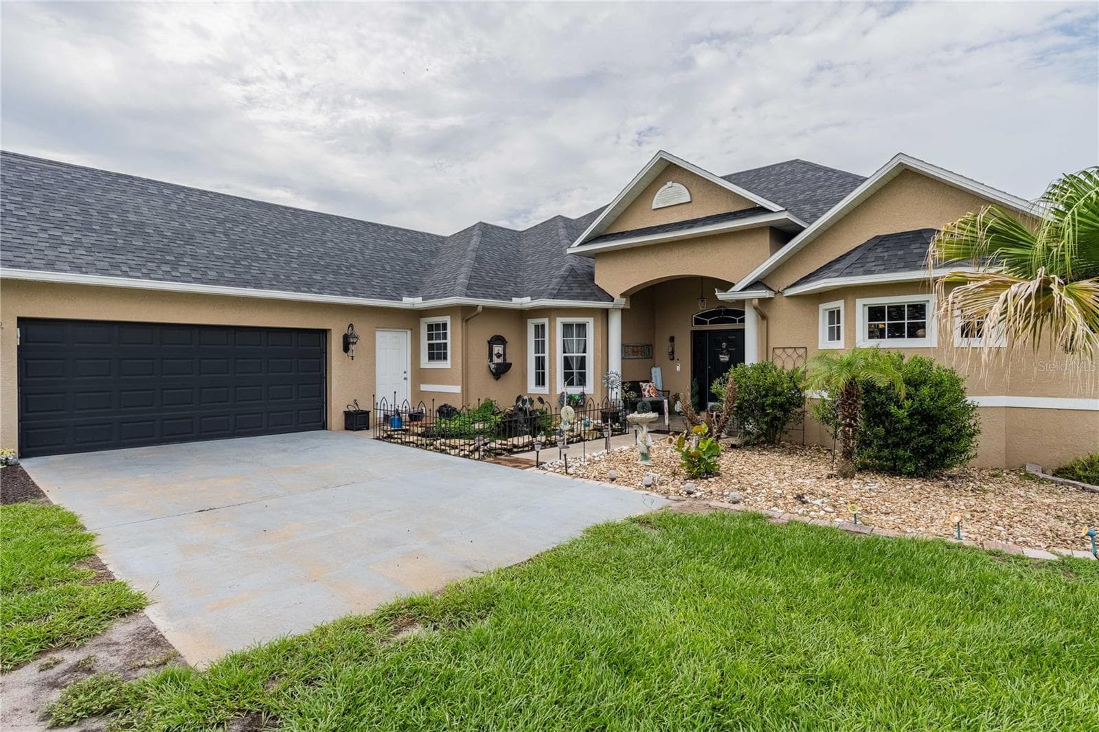 2 car garage entry - 4280 TURNER RD, MULBERRY
