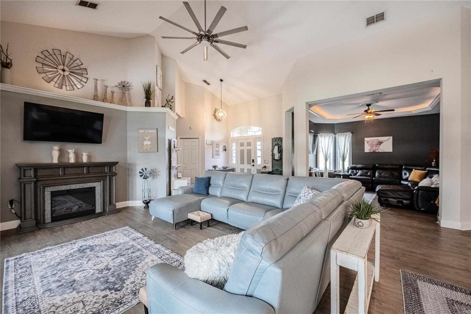 Family Room from front entry - 4280 TURNER RD, MULBERRY