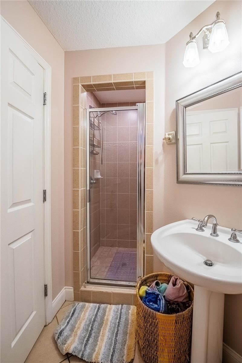 3rd bath with walk-in shower - 4280 TURNER RD, MULBERRY