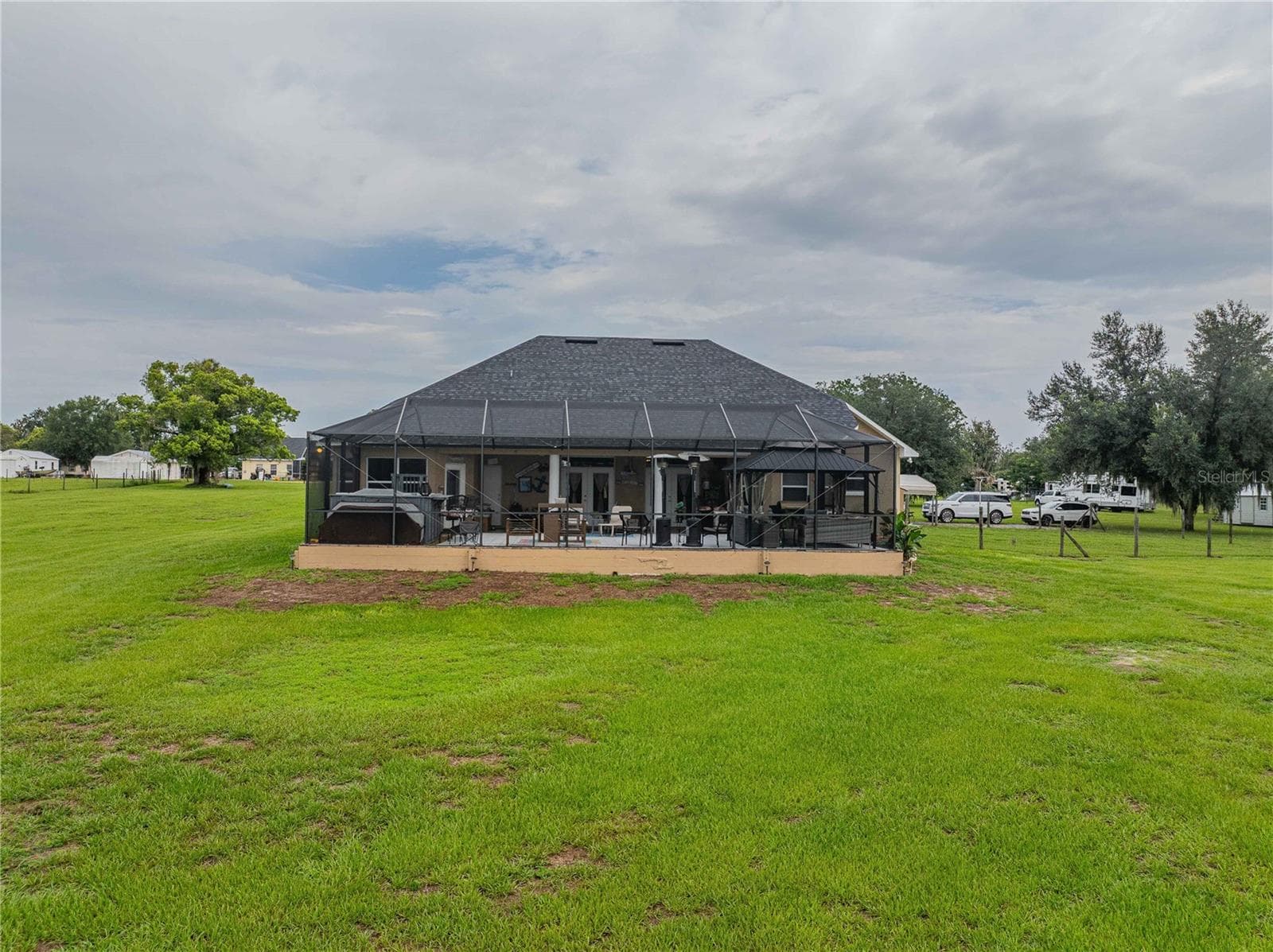 Back view of the Lanai - 4280 TURNER RD, MULBERRY