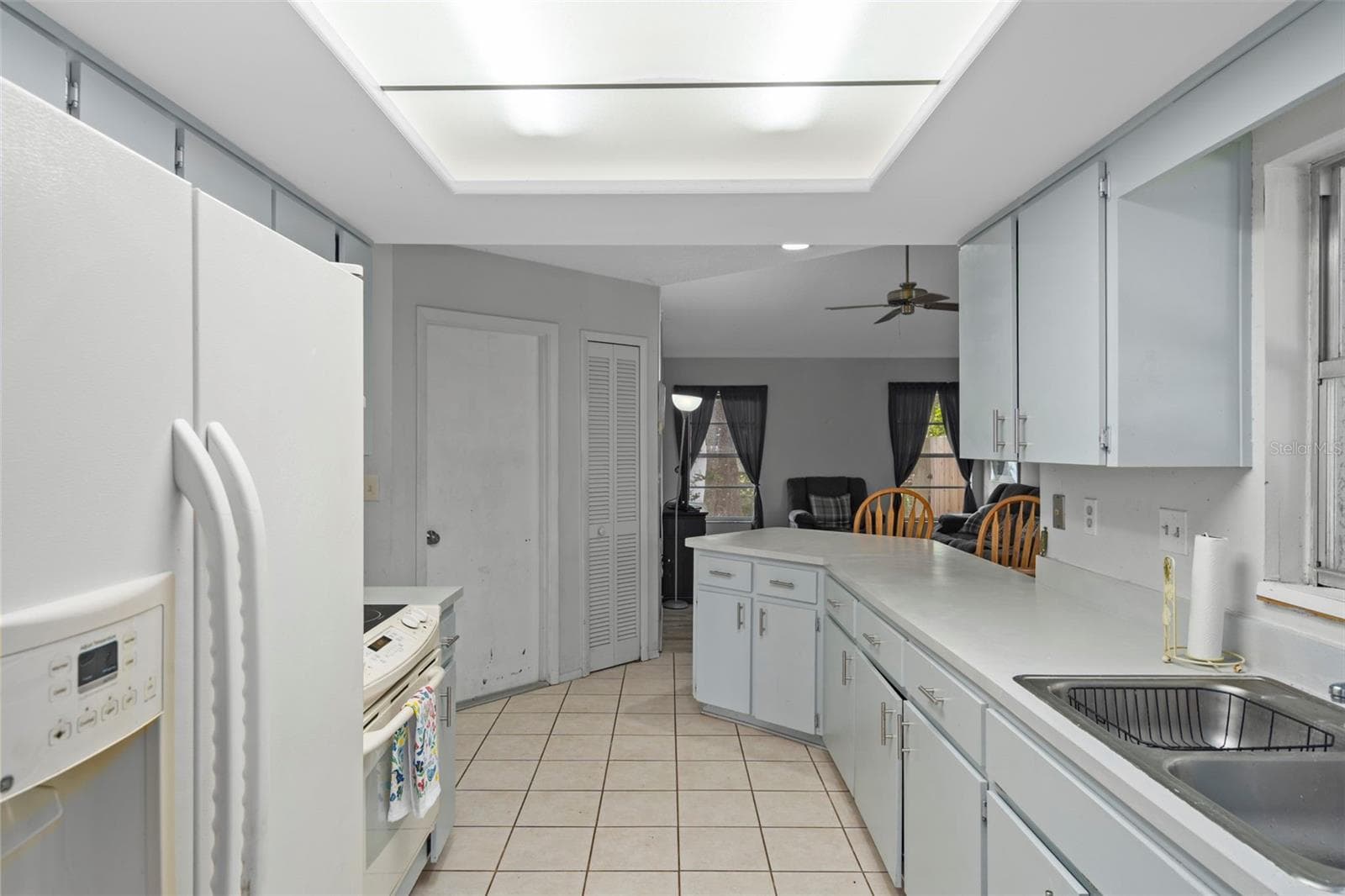 Kitchen - 14058 SULLIVAN ST, SPRING HILL