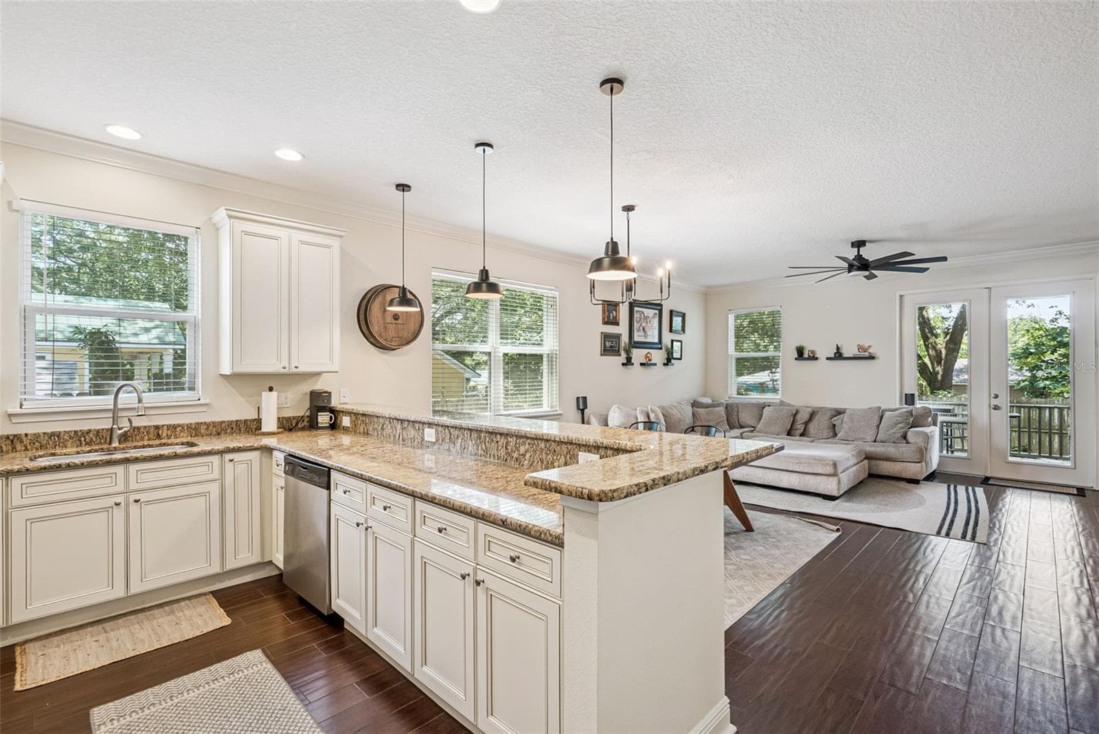 Townhouse at 2508 E CHURCH ST, ORLANDO, photo 8 of 22
