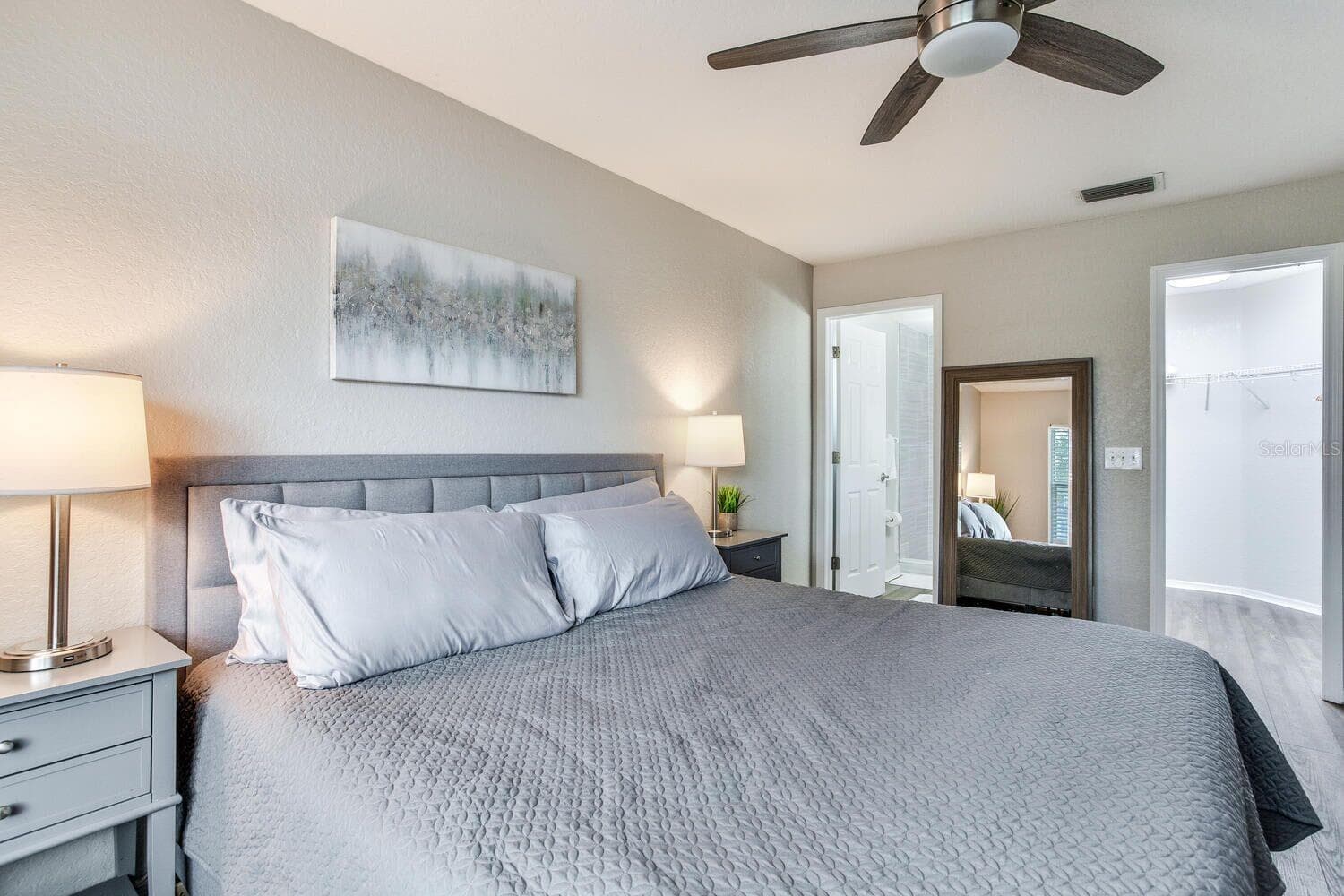 Single Family Residence at 1126 VINETREE DR, BRANDON, photo 11 of 20