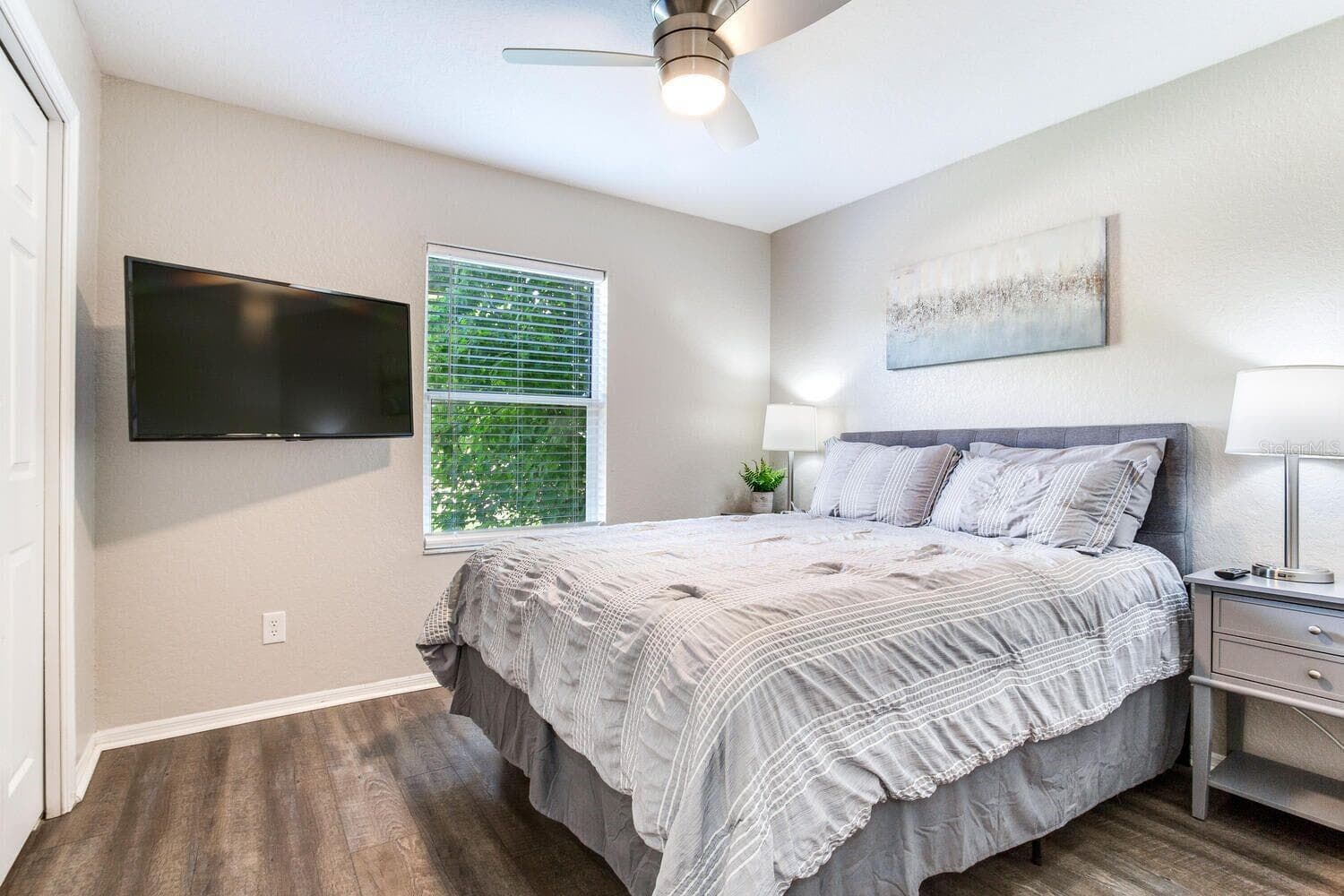 Single Family Residence at 1126 VINETREE DR, BRANDON, photo 17 of 20
